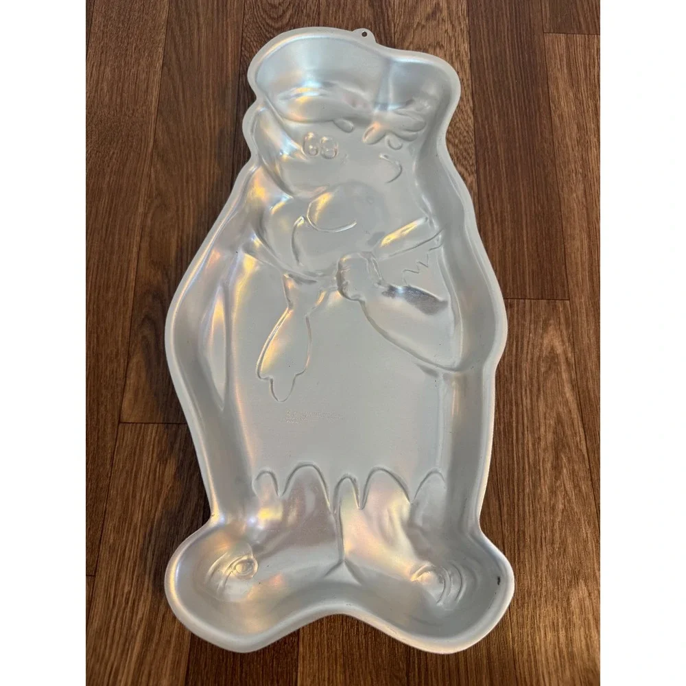 Vintage 1975 Wilton Yogi Bear Hanna-Barbera Aluminum Cake Pan 502-186 Silver